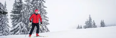 Man skiing